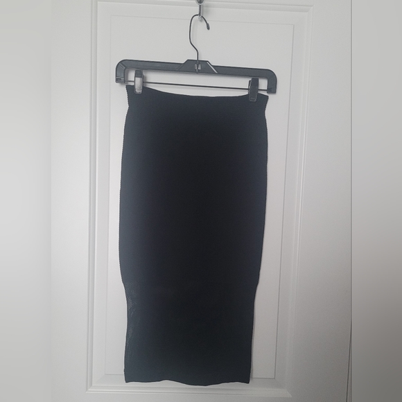 BCBGeneration Mesh/Fish Net Black Stretch High Waisted Skirt Size XS - Picture 5 of 8